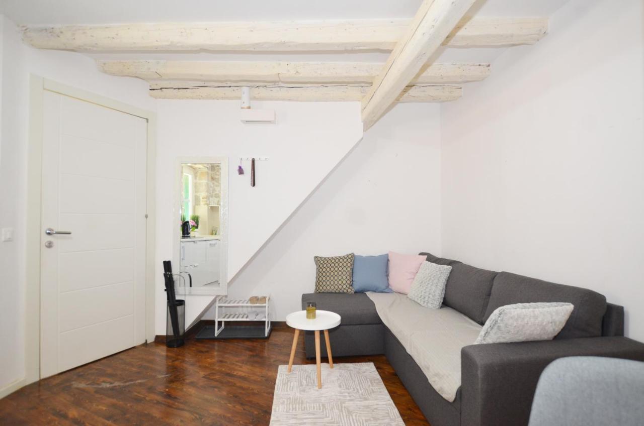 Pisinium Apartment Rovinj Buitenkant foto